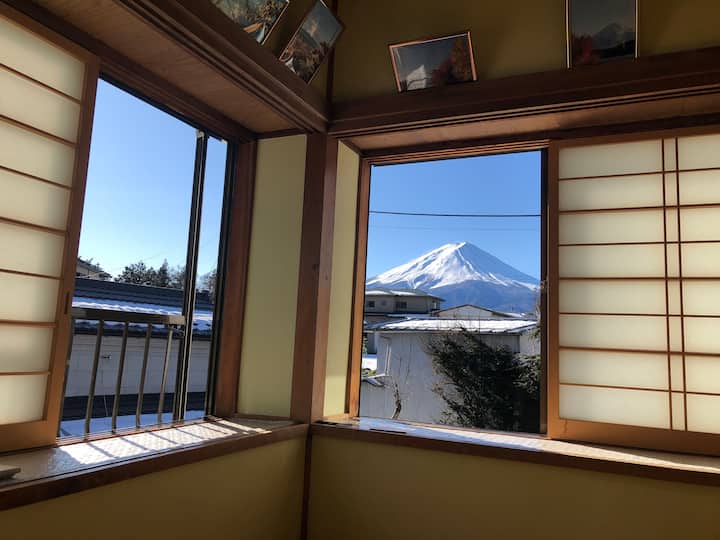 Yasuragiso ( a bit small Private Fuji view room)