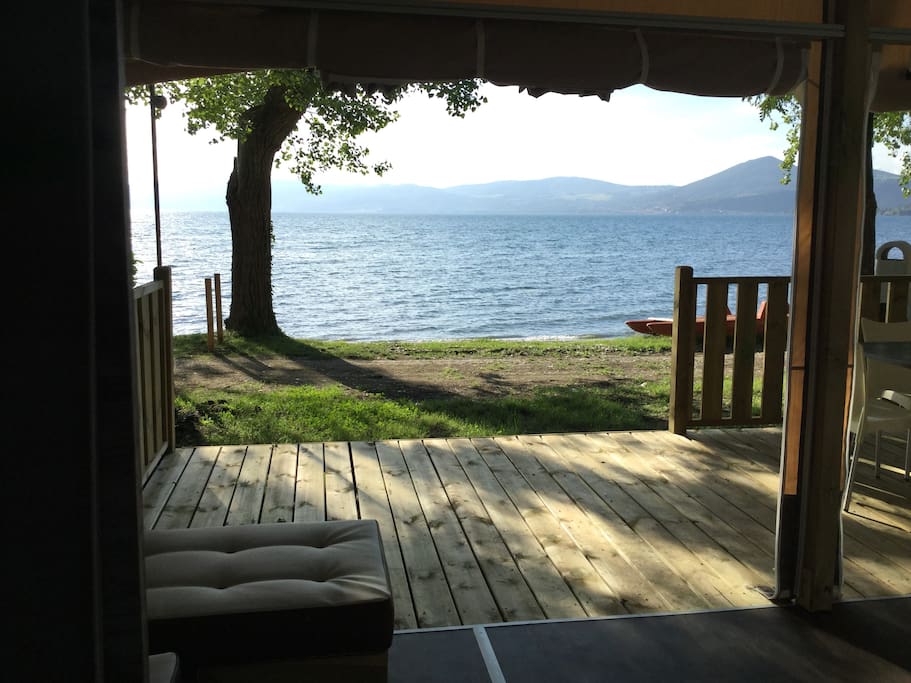 Lodge Tent vista del lago dal patio
