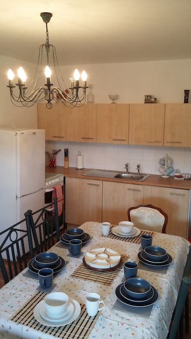 Kitchen/Dining Area