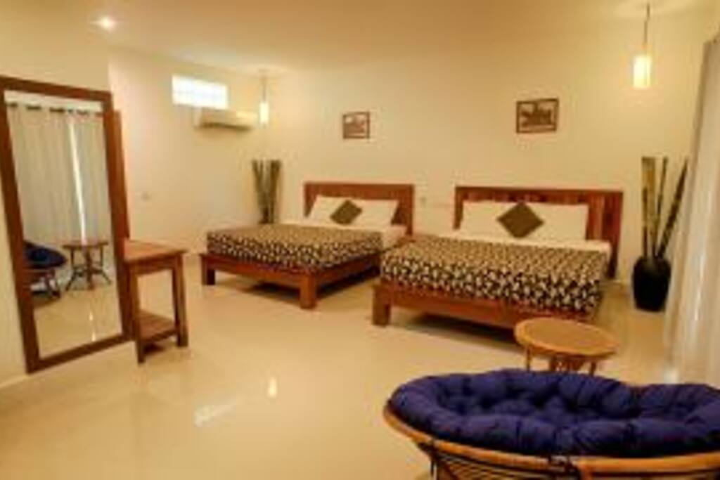 This is Twin or Double room bed size is 1,8m each bed Jasmine Suite