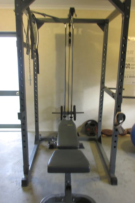 Training power rack, incline/decline bench
