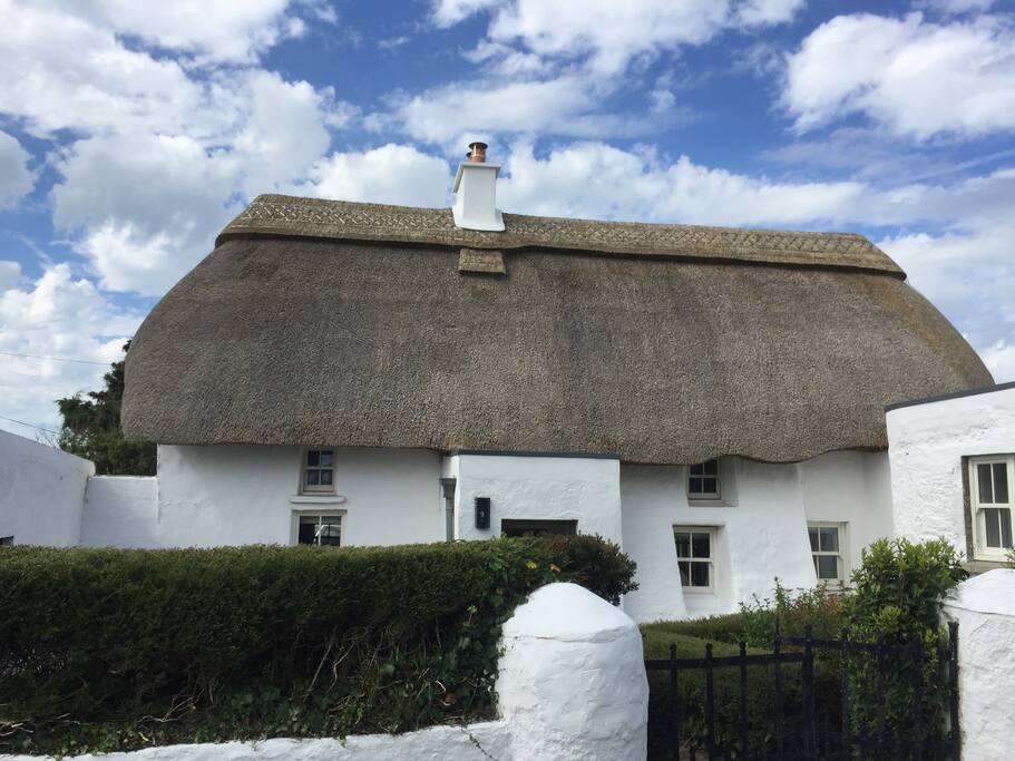 Cottage with the Grey Door