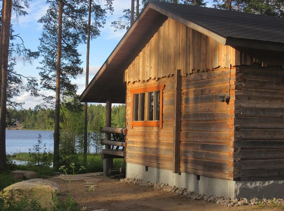 Right on the shore of lake Näsijärvi. Traditionally carved from local wood.