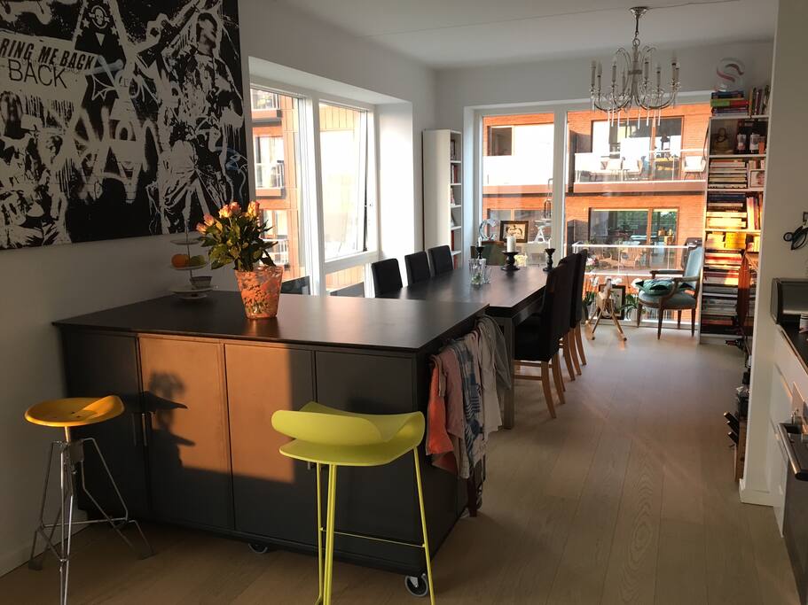 Dining room kitchen.