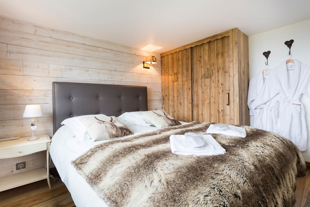 Chambre adulte
TV TNT