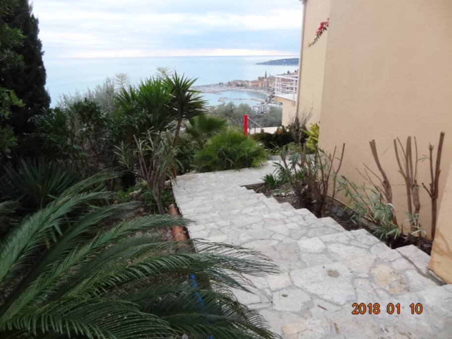 Escalier du parking à l'appartement