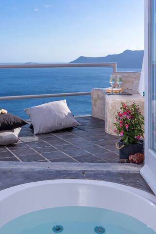 Secret Escape Villa, caldera View & pool gallery image 3