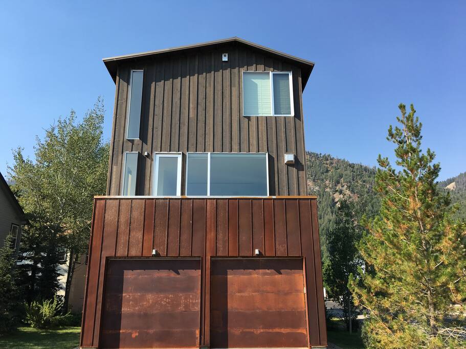 View of house from garage/back side