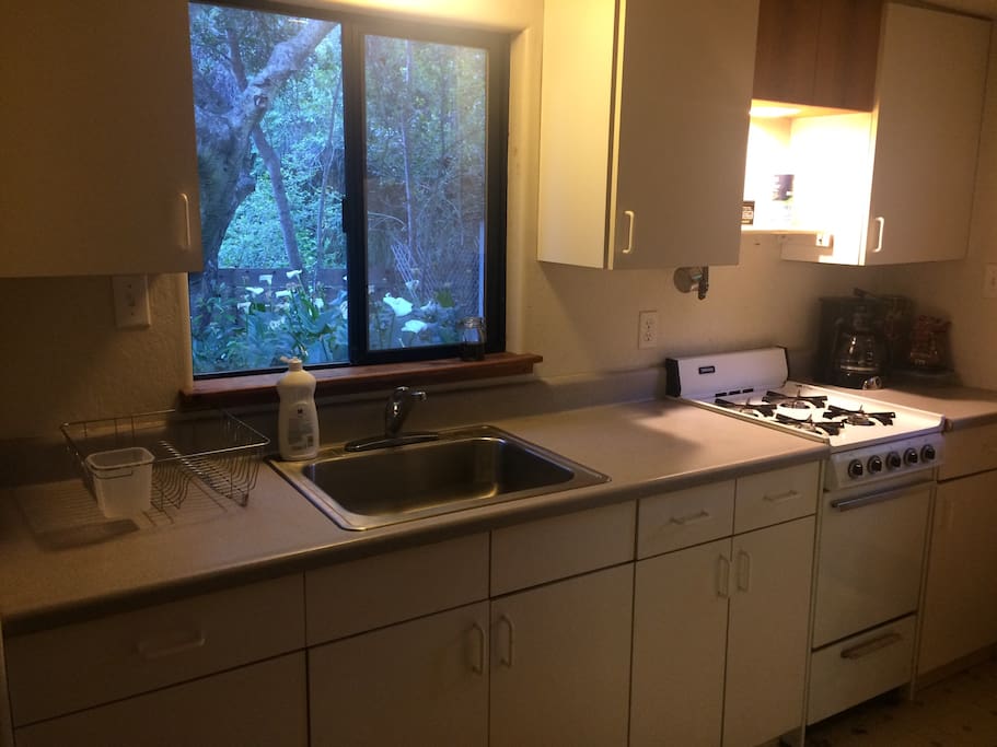 Full kitchen with gas stove
