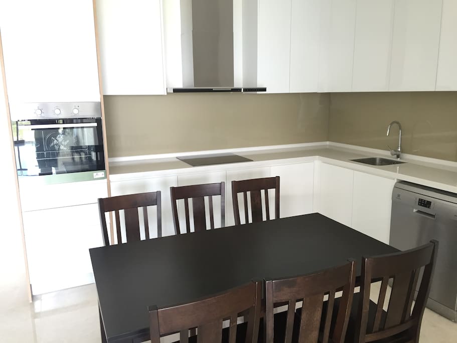 Dining room/kitchen