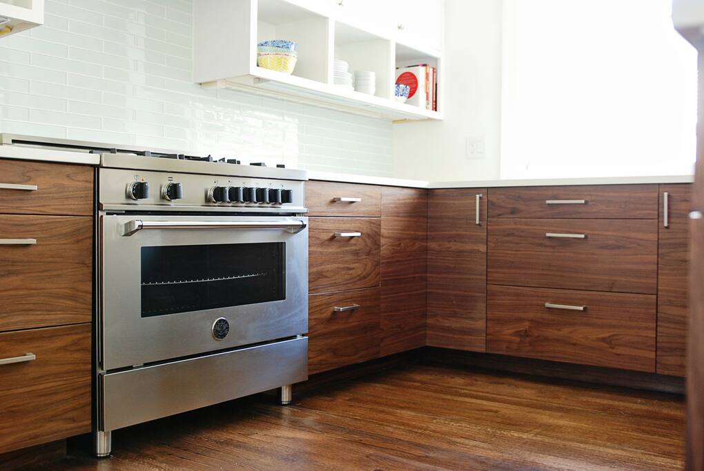 36" professional duel fuel range for those who enjoy cooking.