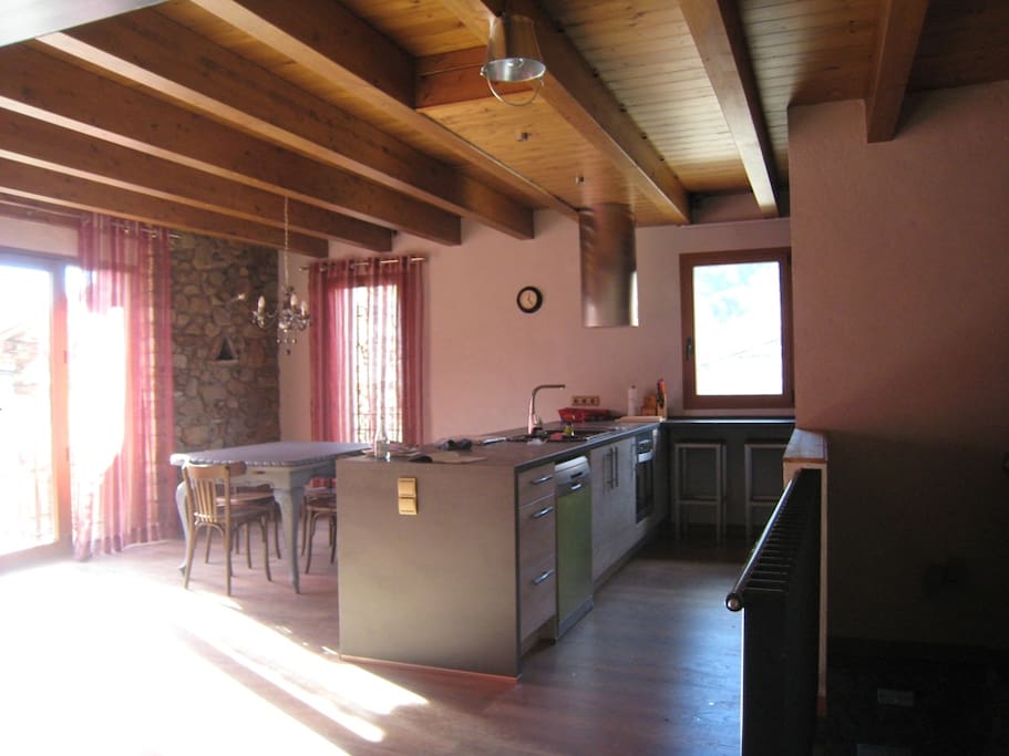 Cocina y comedor