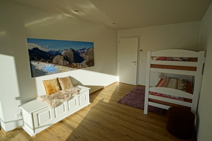 Dormitorio con litera para adultos / dormitorio con litera para adultos o niños