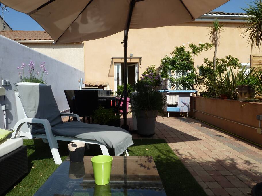 Terrasse extérieure.
