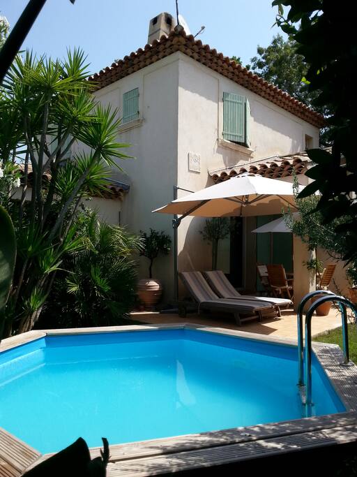 Villa avec jardin arboré
