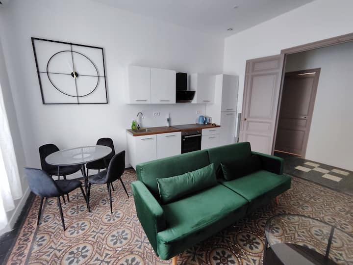 Elegant T3 Avec Ac, 80m2 Au Centre De Béziers - Béziers