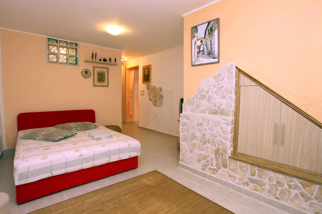 Spacious bedroom - king bed
