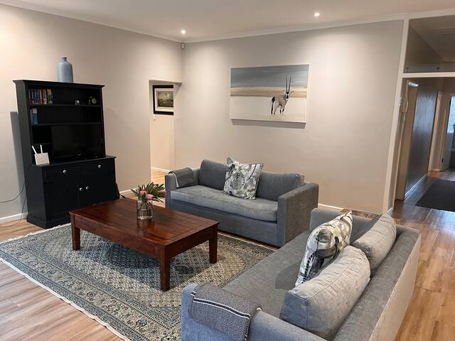 Summer paradise, perfect for Comfy family living gallery image 5