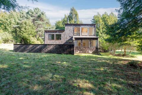 Sea Ranch Home in the Trees! Hot tub + Dogs ok