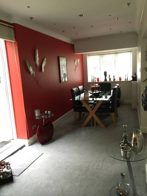 Comfortable dining room to enjoy your breakfast.