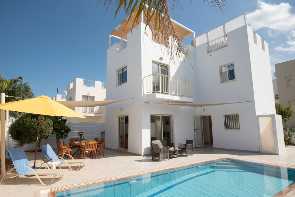Paralimni Кипр