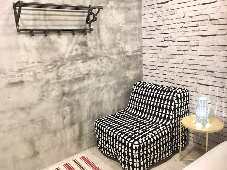 Sitting Area/Sofa Bed