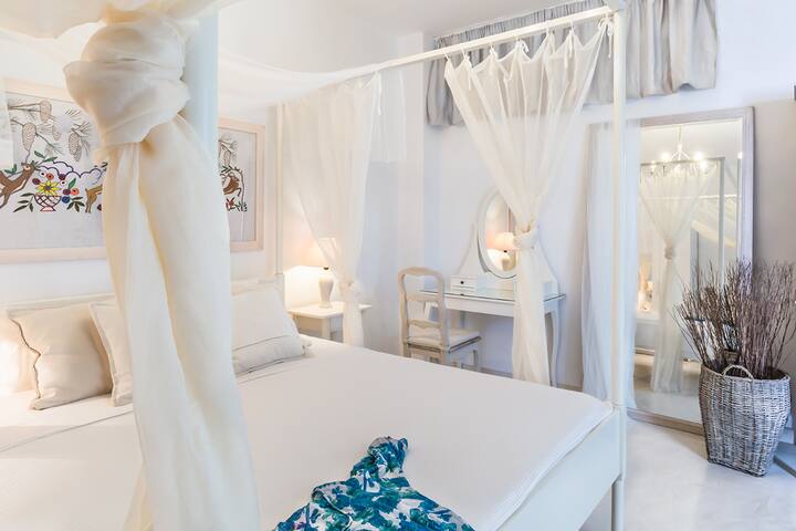 Michaela Residence gallery image 2