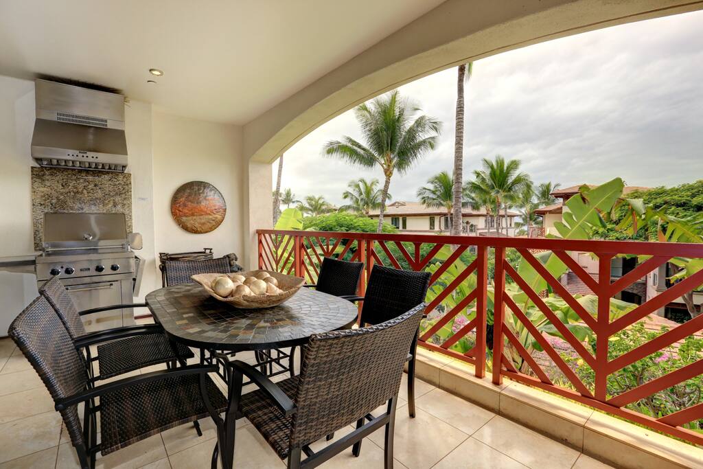 BBQ out on the lanai for sunset!