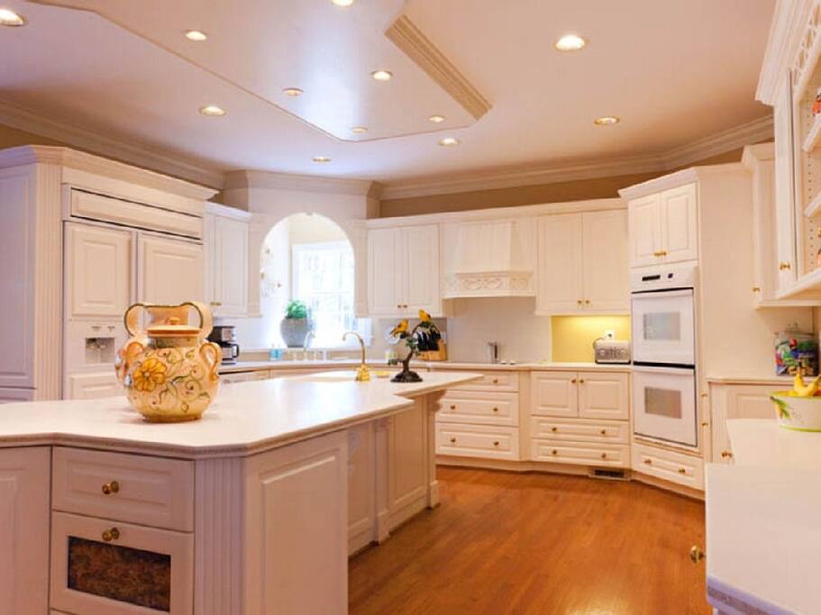 Gourmet Kitchen