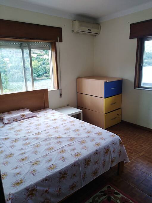 Quarto com vista pra o rio