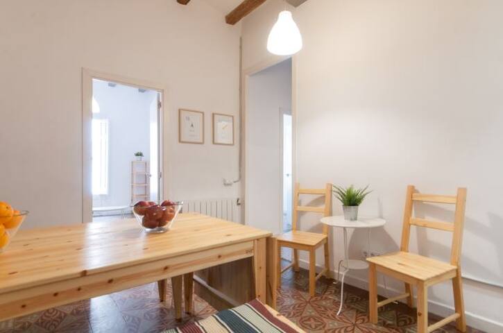 Apartment for groups in Gracia quarter gallery image 5