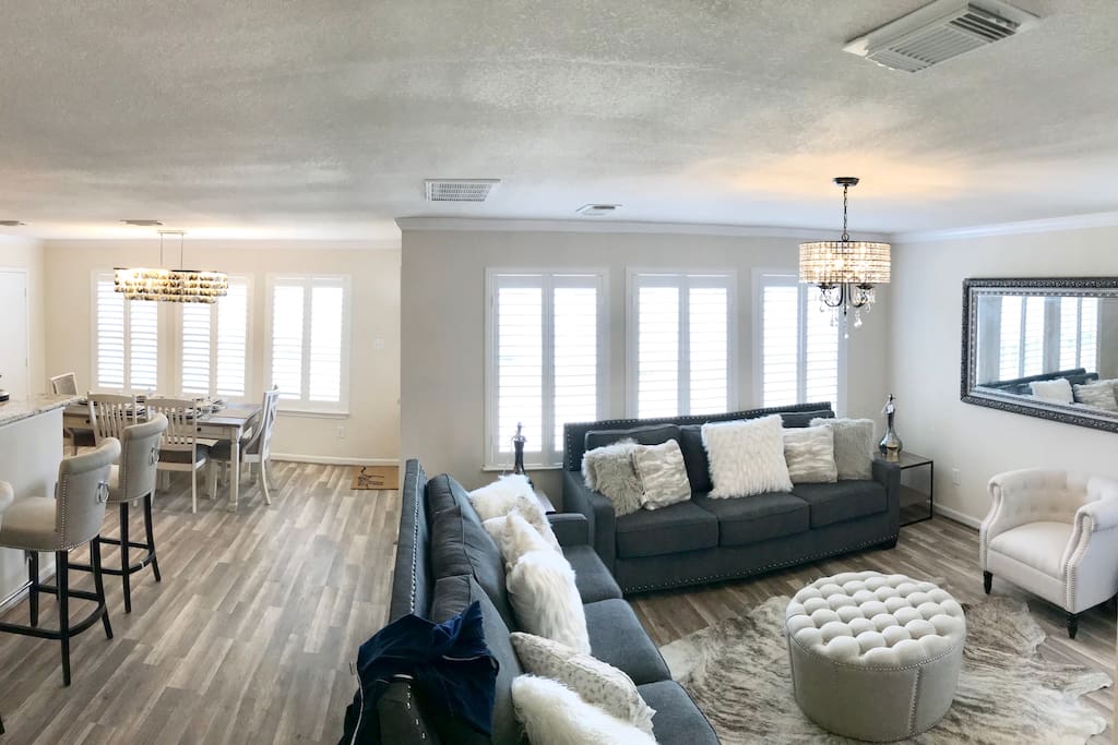 The search is finally over! Your perfect little home away from home-- right here in the heart of Houston-- is just a few clicks away!