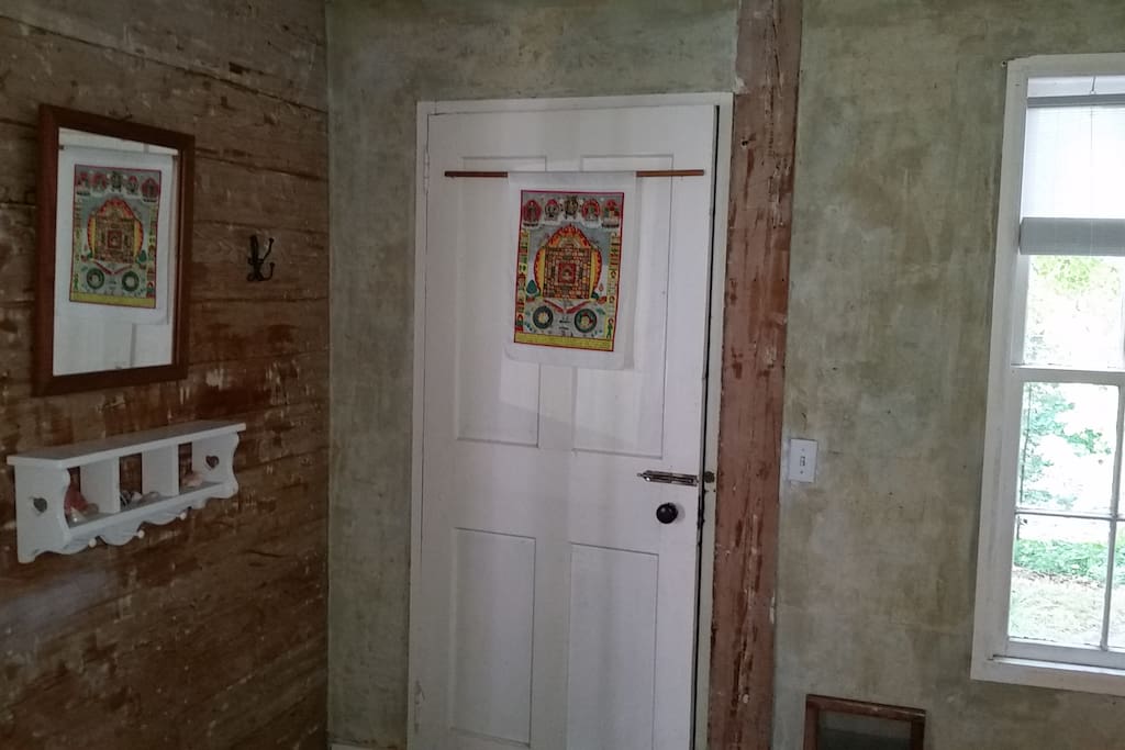 Seperate Outdoor Entrance To Porch