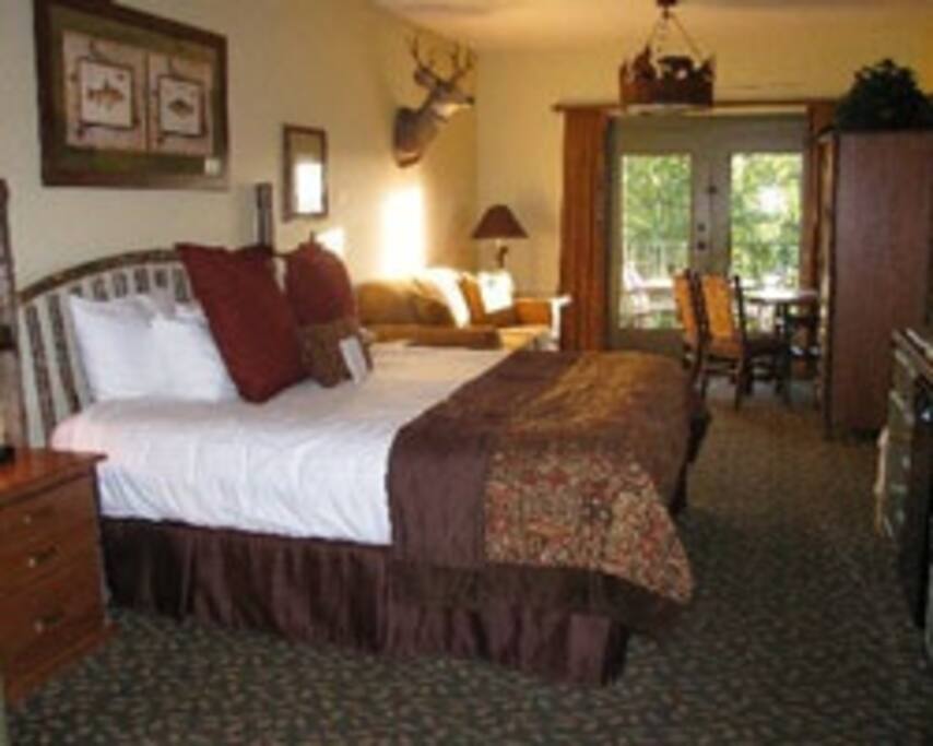 Master bedroom (with deck)