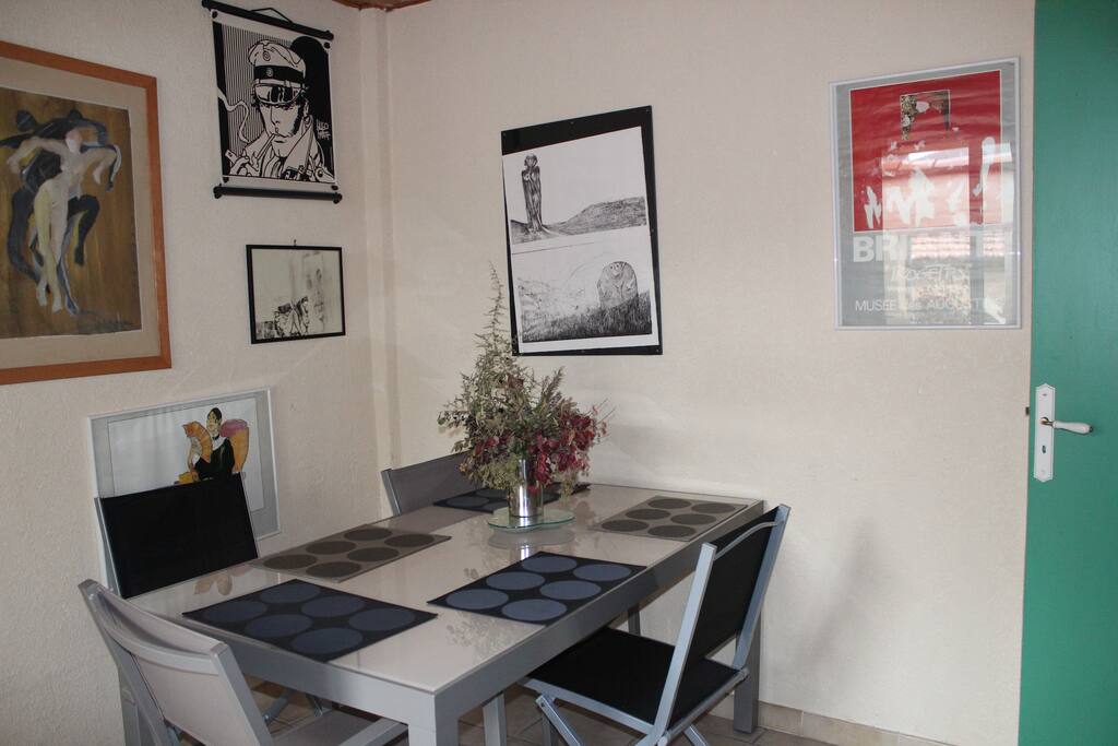 salle à manger donnant sur terrasse