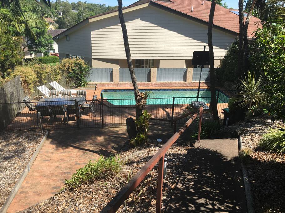 Garden & pool