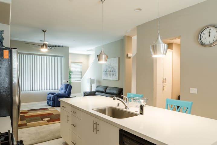 Beautiful New Townhouse with a Master Bedroom
