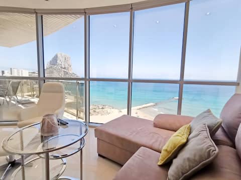 Successful Airbnb property: Front line apartment in Calpe in Calp