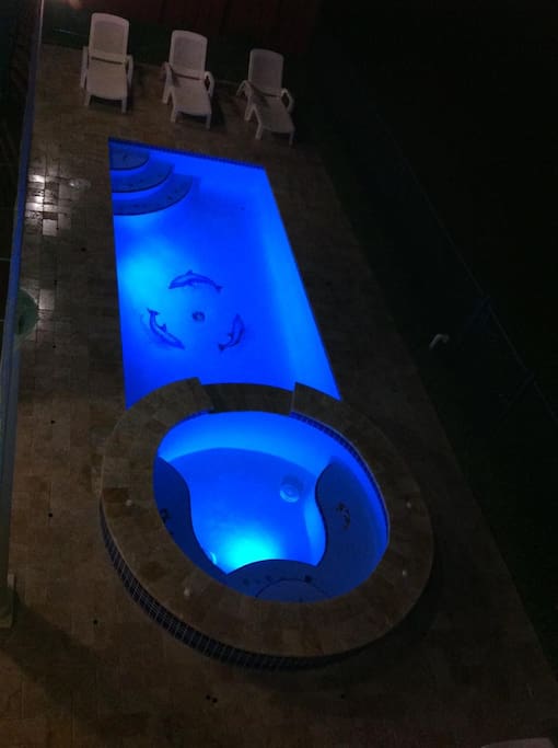 PRIVATE POOL