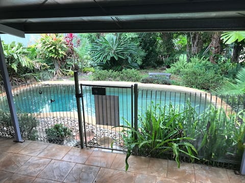 Royal Palm Cottage, pool, lush tropical gardens