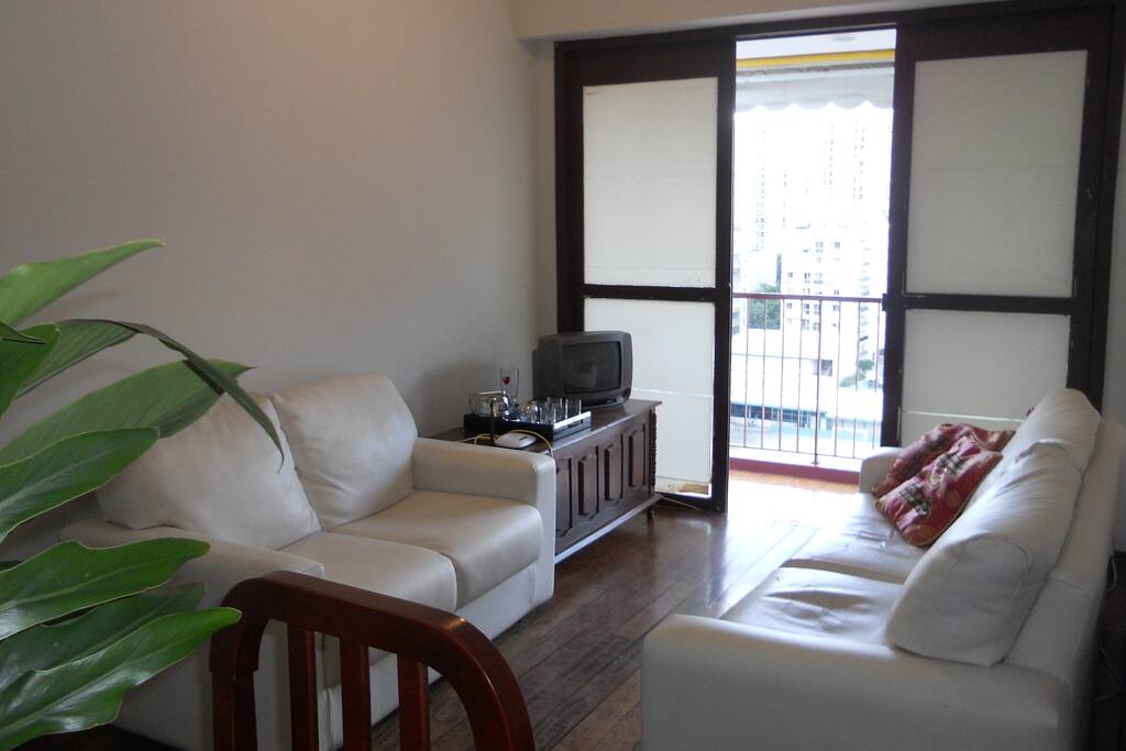 Sala de Estar com vista para a Varanda
