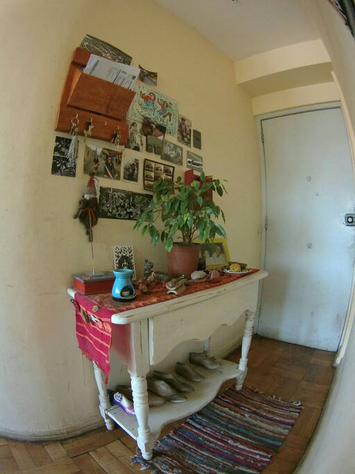 Entrada + Altar de los Recuerdos.