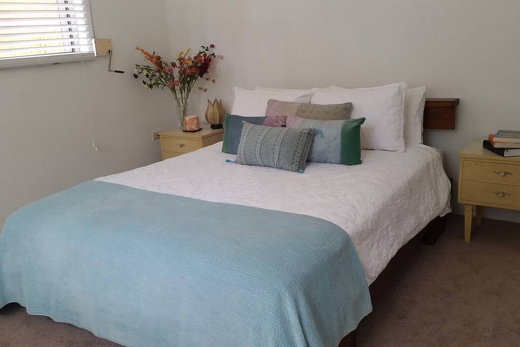 Main bedroom, comfy queen size bed.