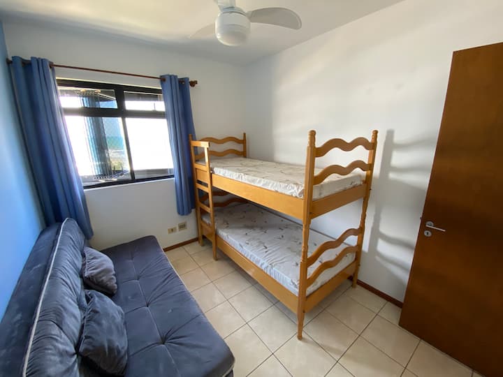 Стая с двуетажно легло