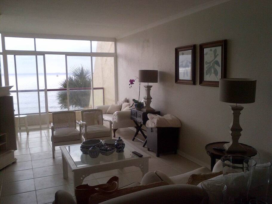 Open plan lounge and dining room.