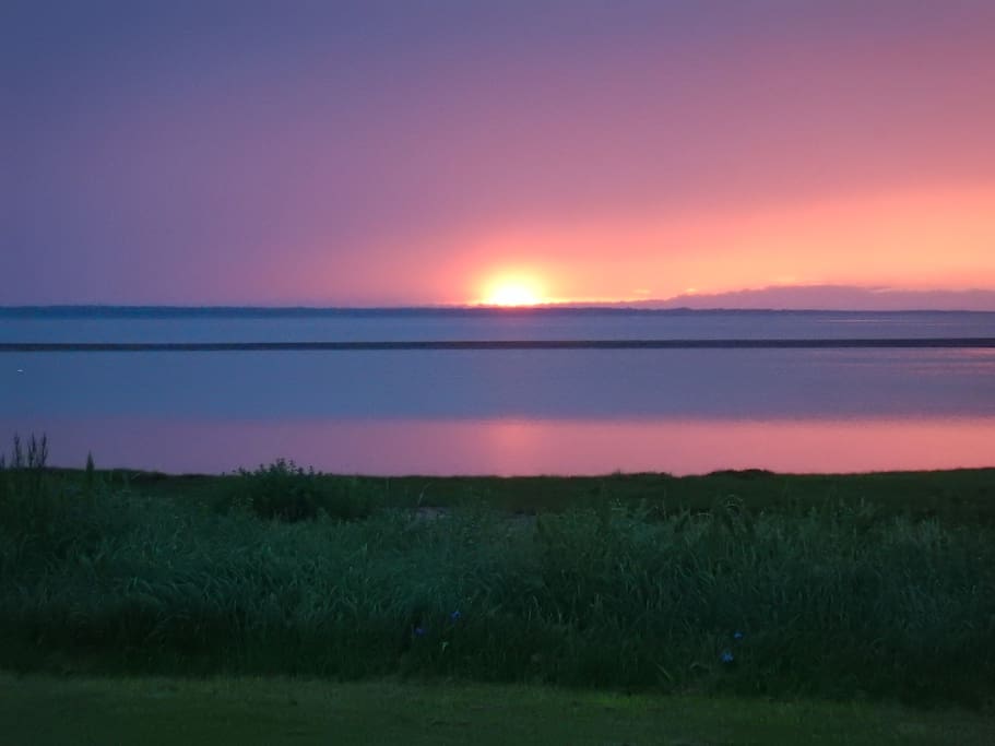 De magnifiques couchers de soleil à regarder de la verrière ou de la terrasse