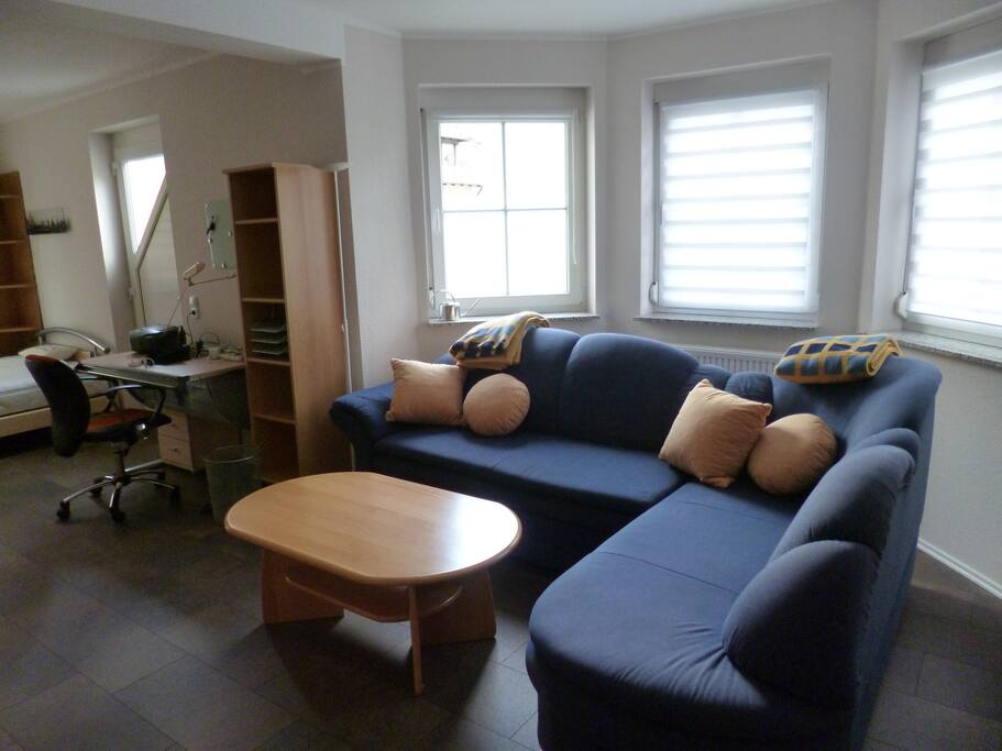 Wohnzimmer mit Sofa