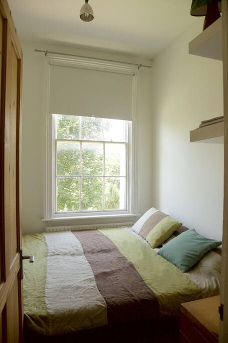 Bedroom with window to the crescent