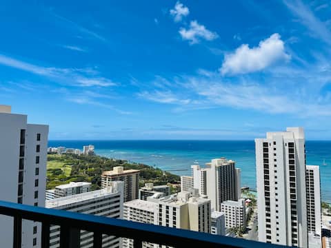 Penthouse - Top Floor Panoramic Ocean View