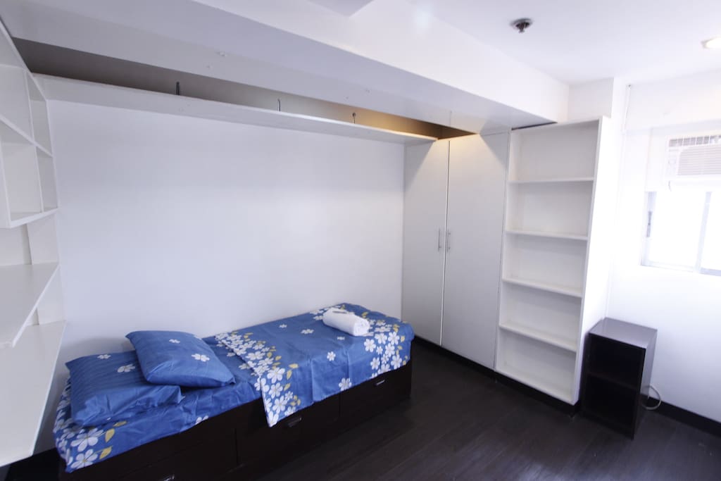 Single Bed Room #2 with Aircon
